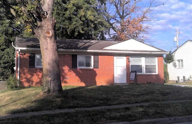 975 Waverly Drive