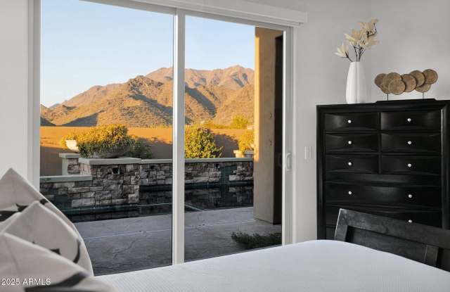 11348 E GREENWAY Road