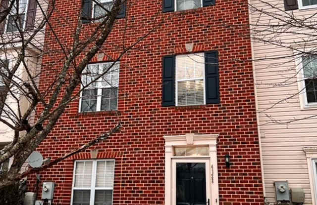 4128 BROWN BARK Circle