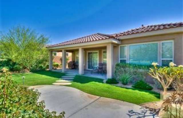 61595 Topaz Drive
