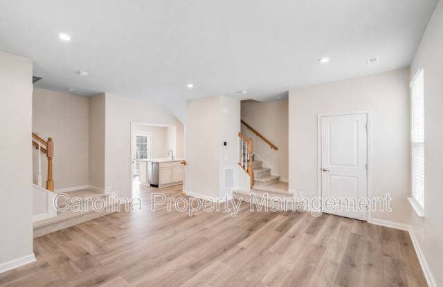 2303 Autumn Olive Ln