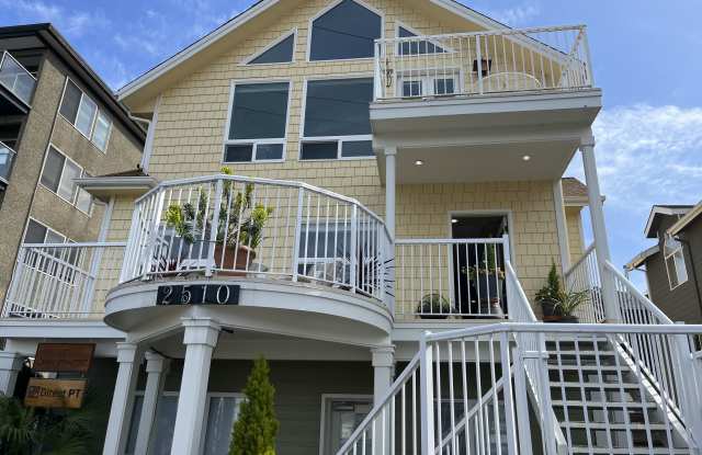 Photo of 2510 Fairview Avenue East
