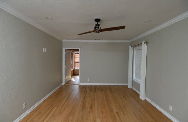 3454 San Antonio Street