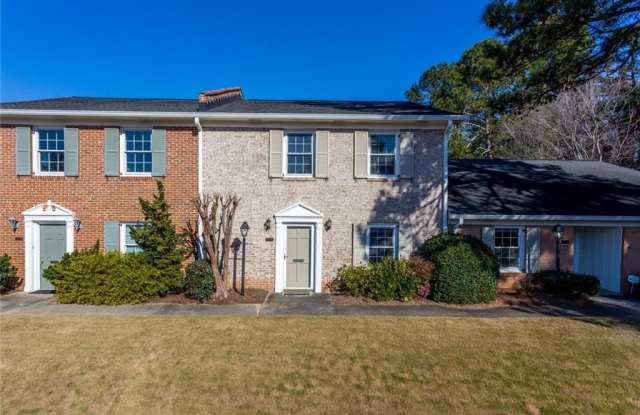 1645 Executive Park Lane NE