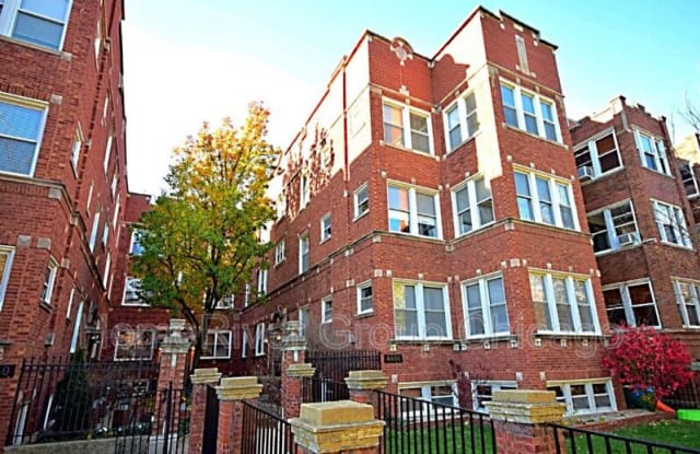 4448 N Beacon St - 4448 North Beacon Street, Chicago, IL 60640