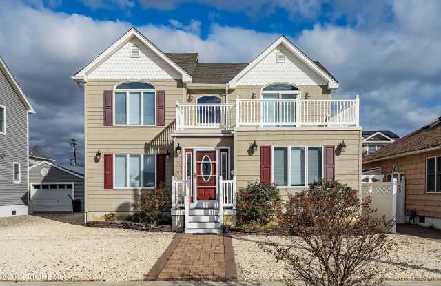 21 Magee Avenue