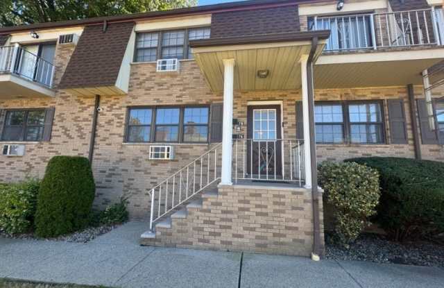 Photo of 1240 Van Houten Ave