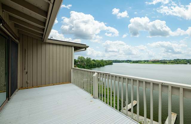 893 Cliffs unit: 307 A