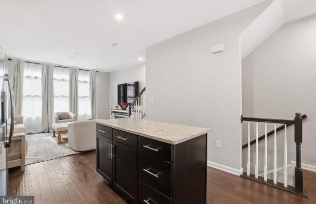 3702 JAMISON Street NE