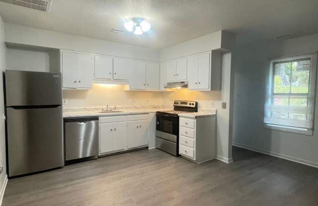 1400 Gorman Street ~ Remodeled 1 Bedroom Apartment Near NCSU ~ Water Included!