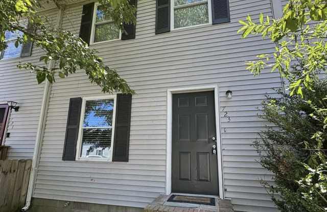 723 Hemlock Street - 1