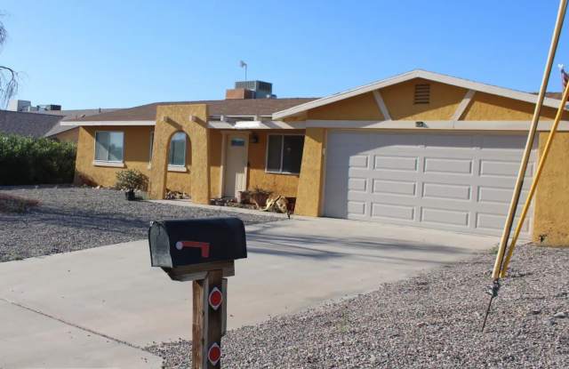 Photo of 1815 Palo Verde Blvd S