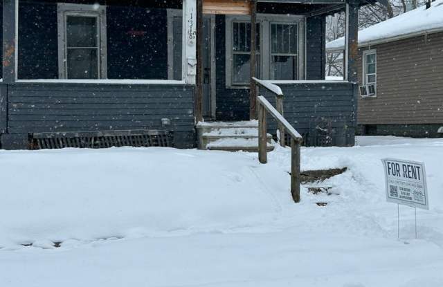 Photo of Budget-Friendly 2-Bedroom, 1-Bathroom Home – $975/Month