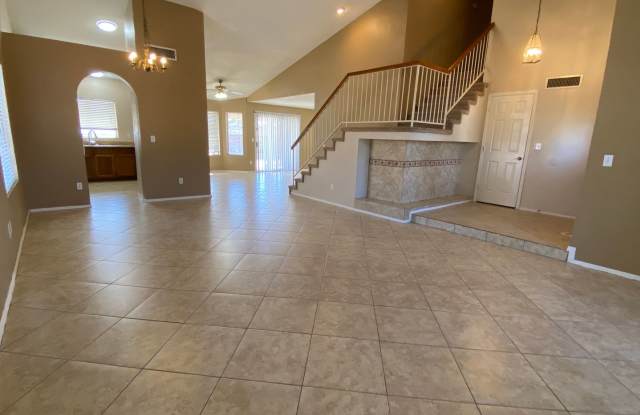 3 Bedroom 2.5 Bathroom with a Pool in Garden Lakes