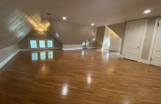 2641 Highland Avenue