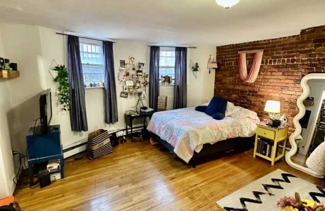 23 East Springfield