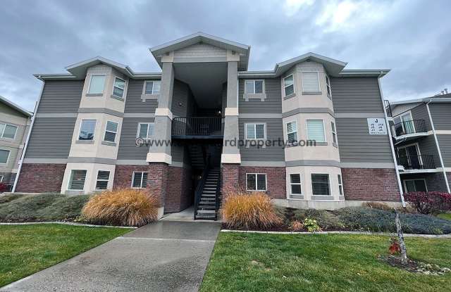 Wonderful 3 Bedroom Condo in Sandy