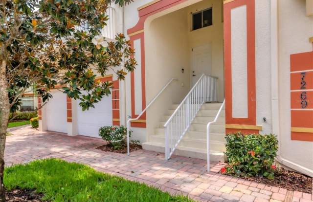 7269 FOUNTAIN PALM CIRCLE