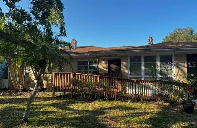 Photo of 109 HURON AVENUE