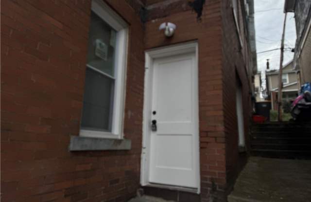 Photo of 1306 Illinois Ave REAR