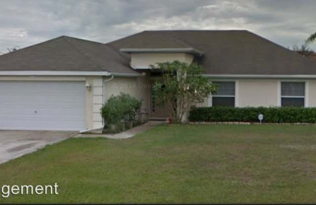 423 Windermere Dr - 423 Windermere Dr, Lehigh Acres, FL 33972