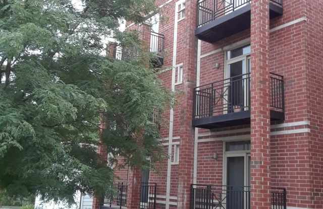 Photo of 6811 W Raven St