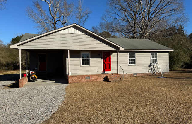 3 Bedroom House near MBM on Corner Lot