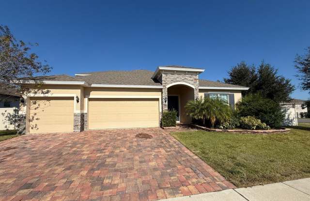 5/4 Spacious Lake County Home