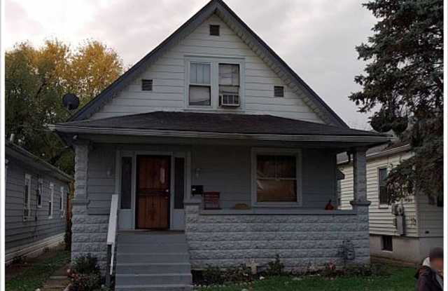 Photo of LEASING SPECIAL - MOVE IN BY 1/1/2026 AND RECEIVE 2ND MONTH OF RENT FREE.