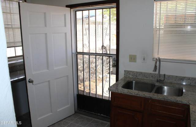 3526 NATIONS Avenue unit: 1/2