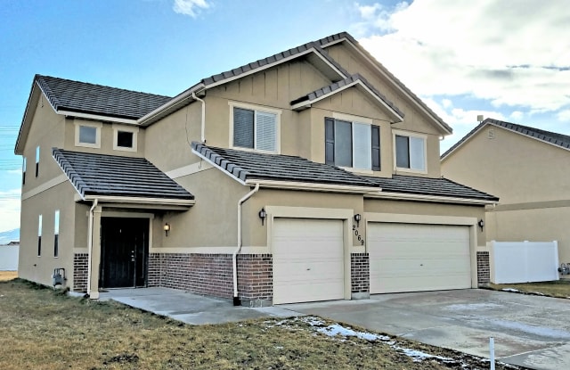 2069 W. 400 S. - 2069 W 400 South St, Lehi, UT 84043