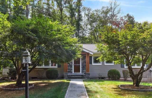 Photo of 350 Spring Street