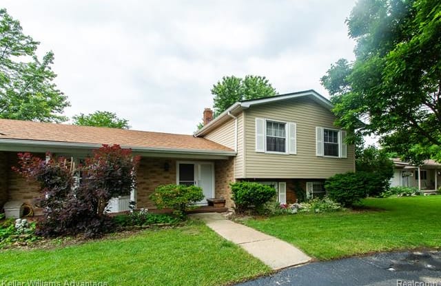 6522 ELLINWOOD Drive - 6522 Ellinwood Drive, Oakland County, MI 48383