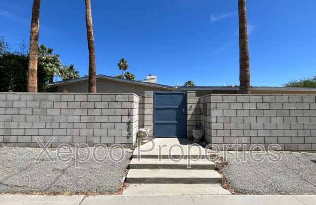Photo of 1680 E Mesquite Ave