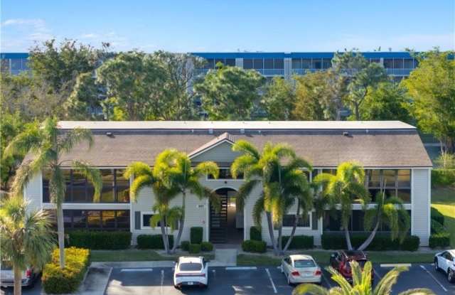 8171 S Woods Circle unit: 8