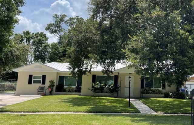 2075 34th Avenue - 2075 34th Avenue, Vero Beach, FL 32960