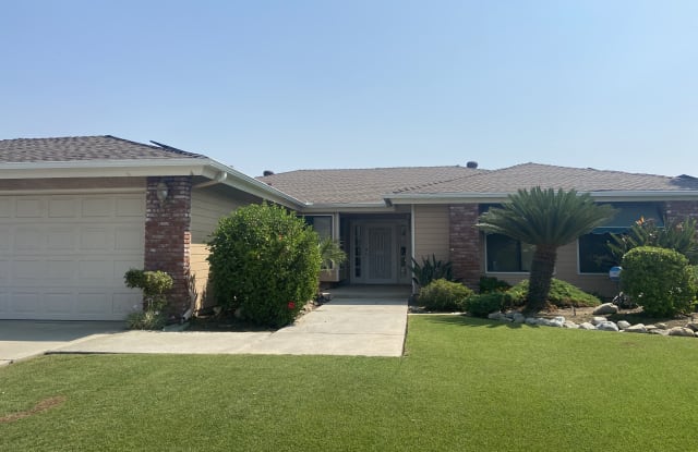 204 Pauma Ct - 204 Pauma Court, Bakersfield, CA 93309