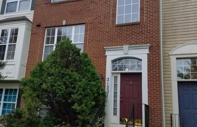 21227 DELEVAN Way unit: 160