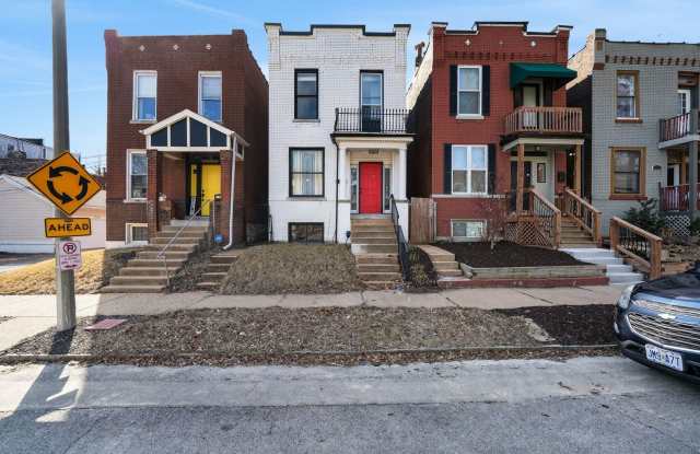 Charming 3BR House in Saint Louis