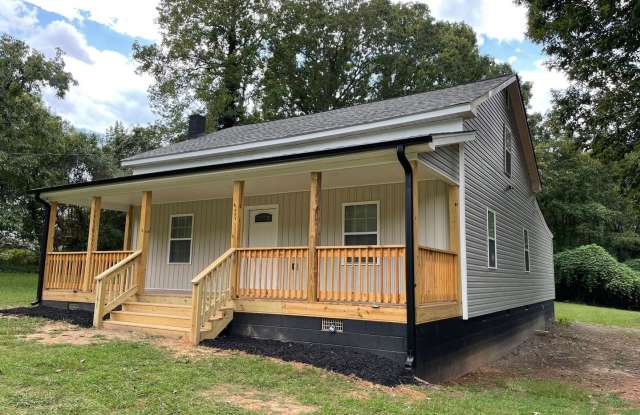 551 RIDGEWAY CIRCLE - 551 Ridgeway Circle, Randolph County, NC 27205