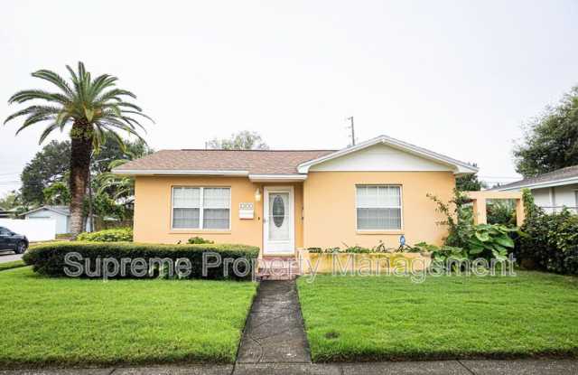 Photo of 1300 13th Avenue South