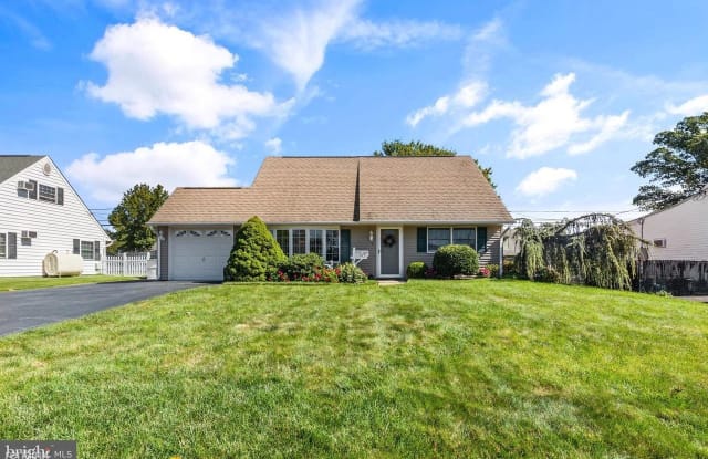 52 Conifer Rd - 52 Conifer Road, Levittown, PA 19057