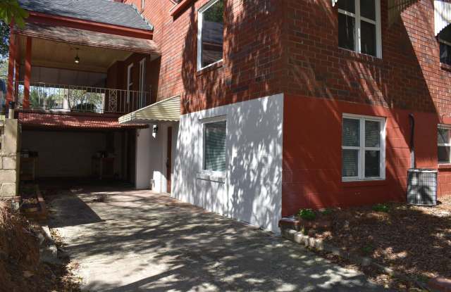 804 Hickman Road