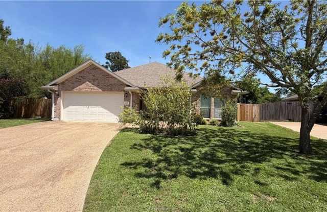 1102 Crested Point Court