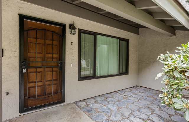 Photo of 5661 Lake Park Way Unit