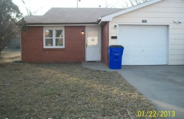 1391 Parkside Dr. - 1391 Parkside Drive, Junction City, KS 66441