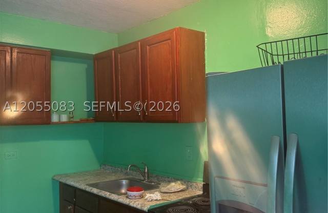 1757 NW 47th Ter