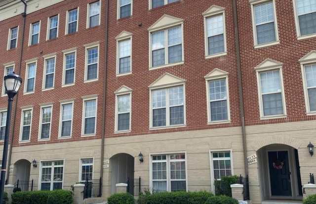 8049 CRESCENT PARK DR