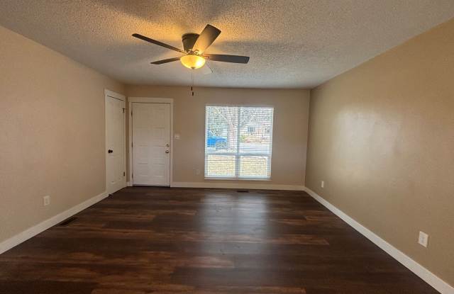 5 Bed, 2 Bath Ranch-style w/ A/C! - Available Now! - MileStone Real Estate Services