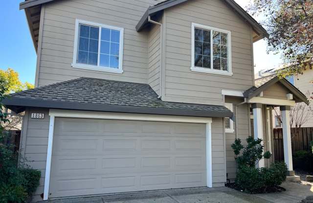 Private Hideaway in Walnut Creek - 1863 Parkside Drive, Walnut Creek, CA 94597